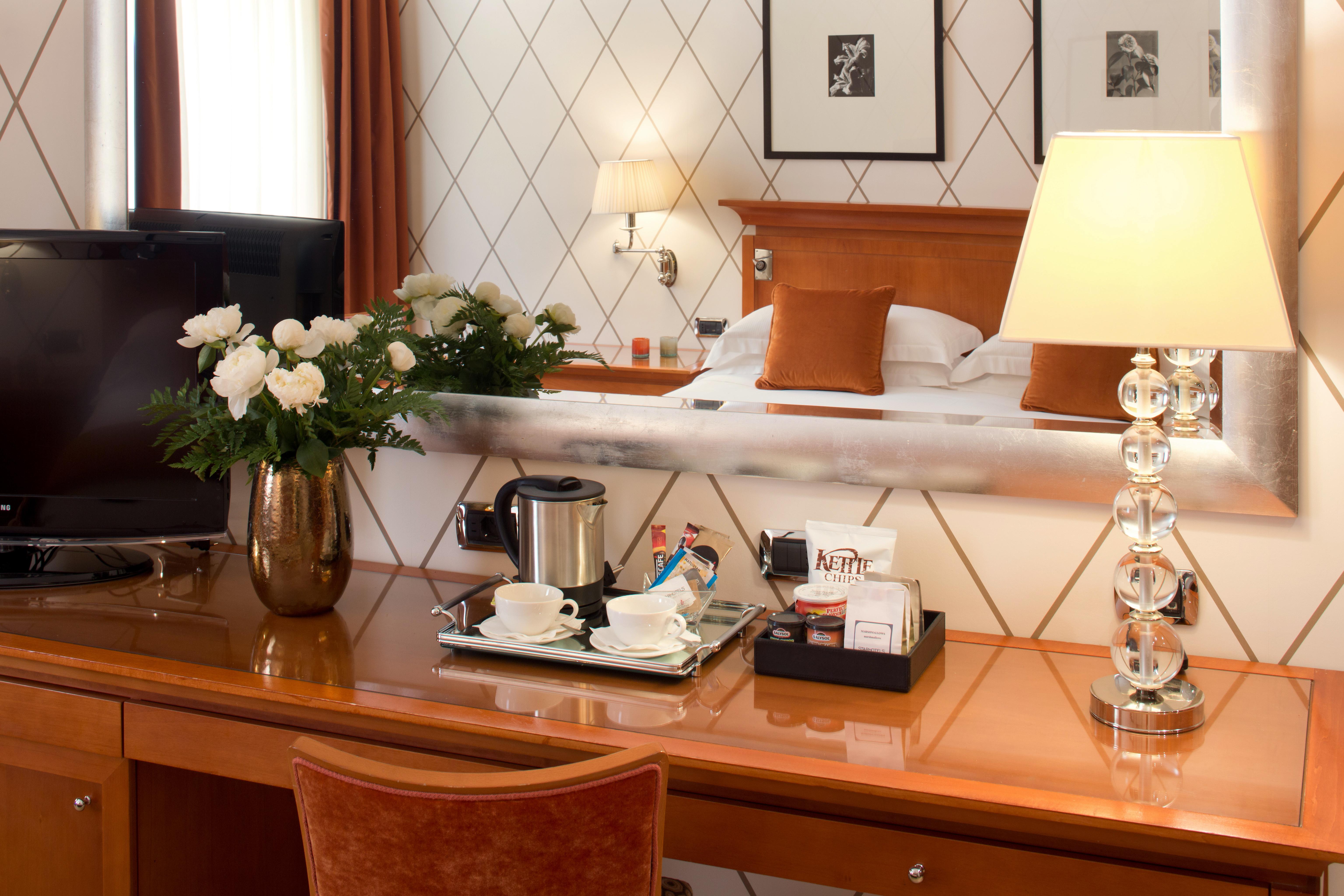 Starhotels Metropole Roma Esterno foto