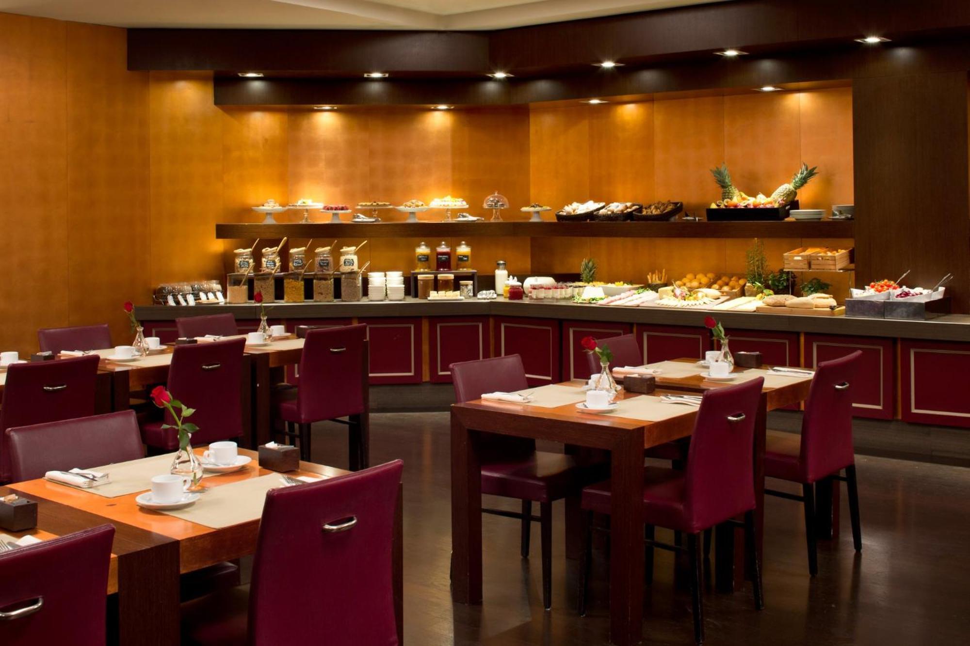 Starhotels Metropole Roma Esterno foto