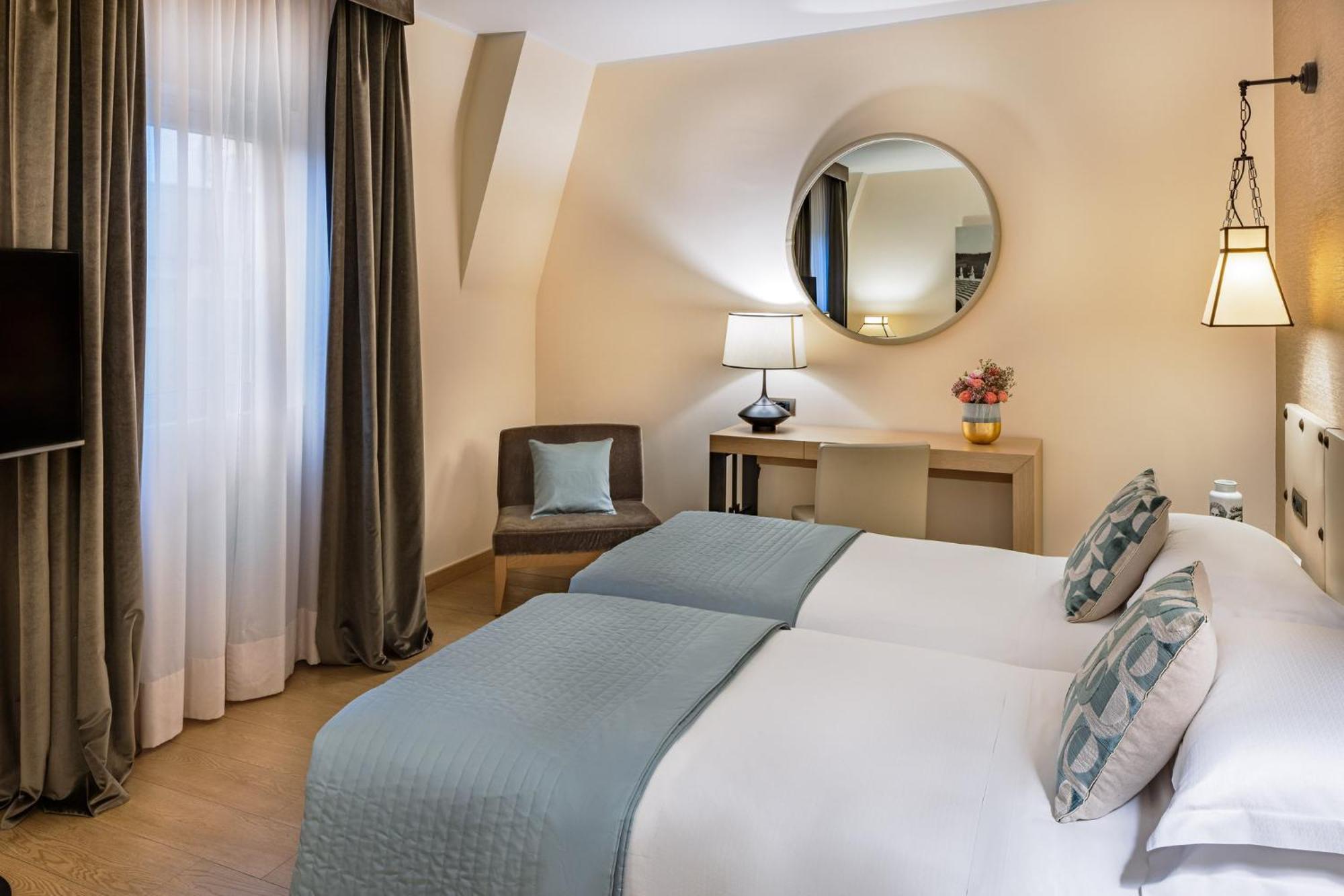Starhotels Metropole Roma Esterno foto