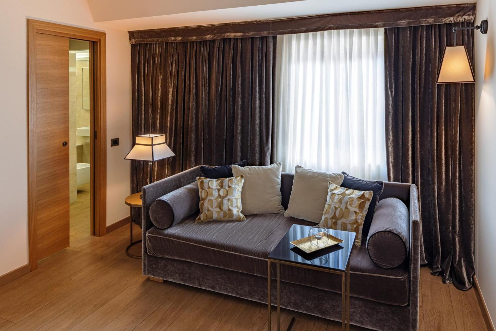 Starhotels Metropole Roma Esterno foto