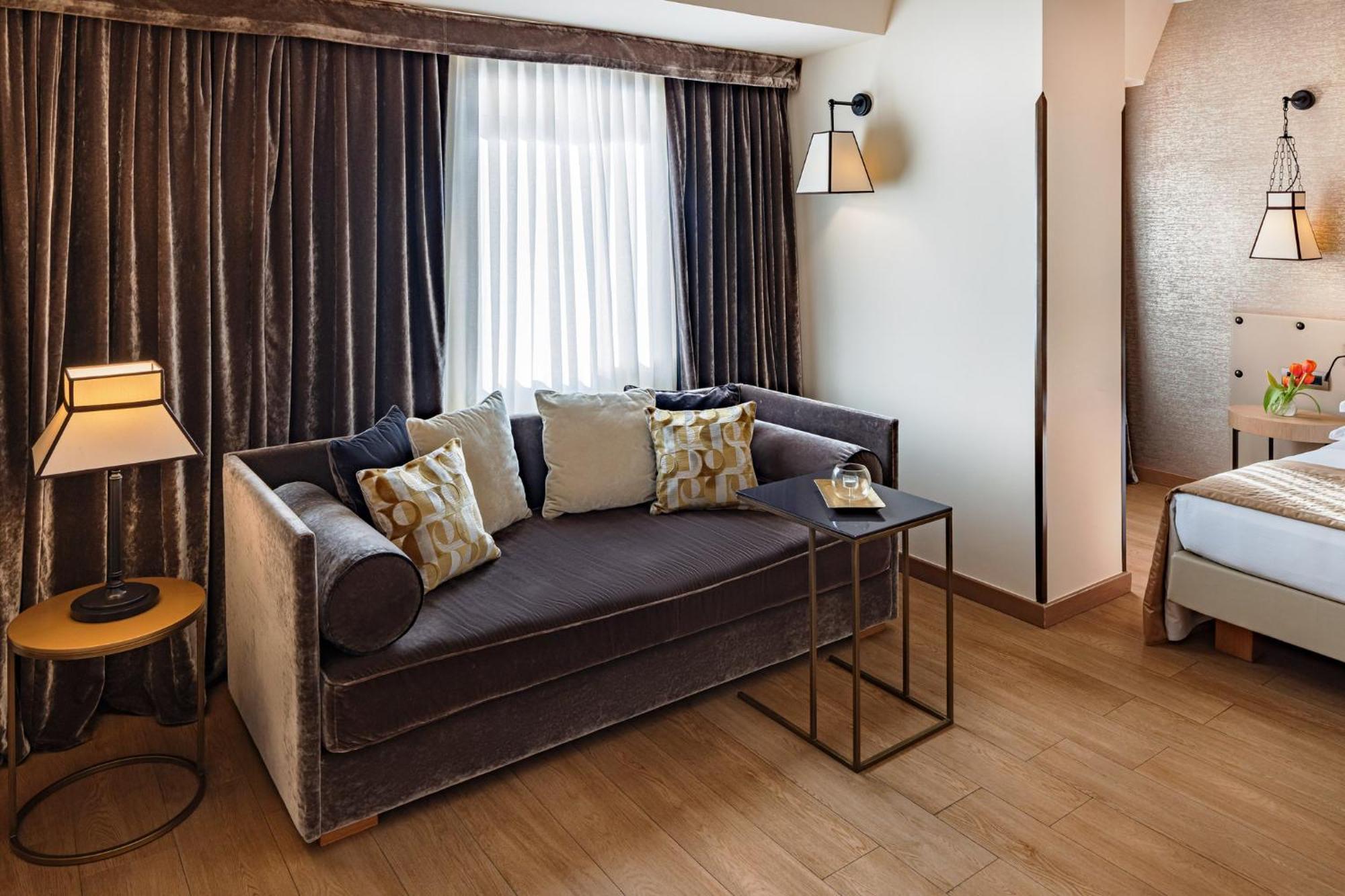 Starhotels Metropole Roma Esterno foto