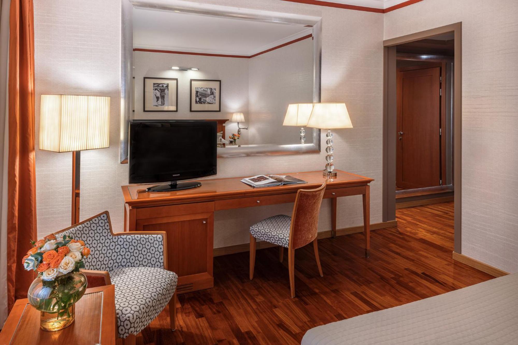 Starhotels Metropole Roma Esterno foto
